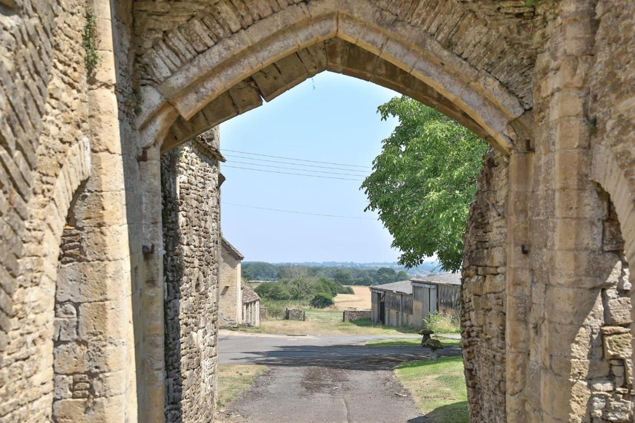 The Bothy Beverston Castle Tetbury Buitenkant foto