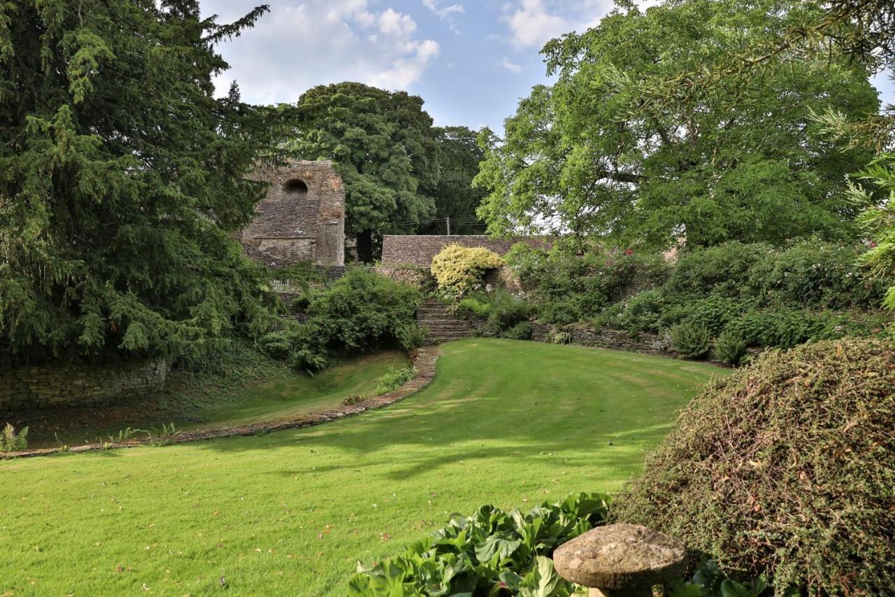 The Bothy Beverston Castle Tetbury Buitenkant foto