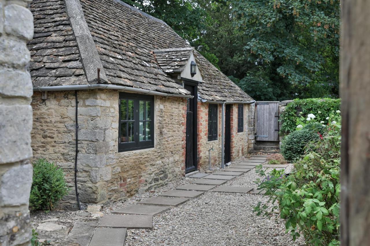 The Bothy Beverston Castle Tetbury Buitenkant foto